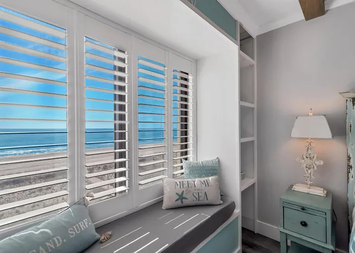 Holiday home Island Winds East 402